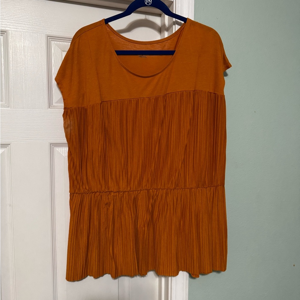 Orange top